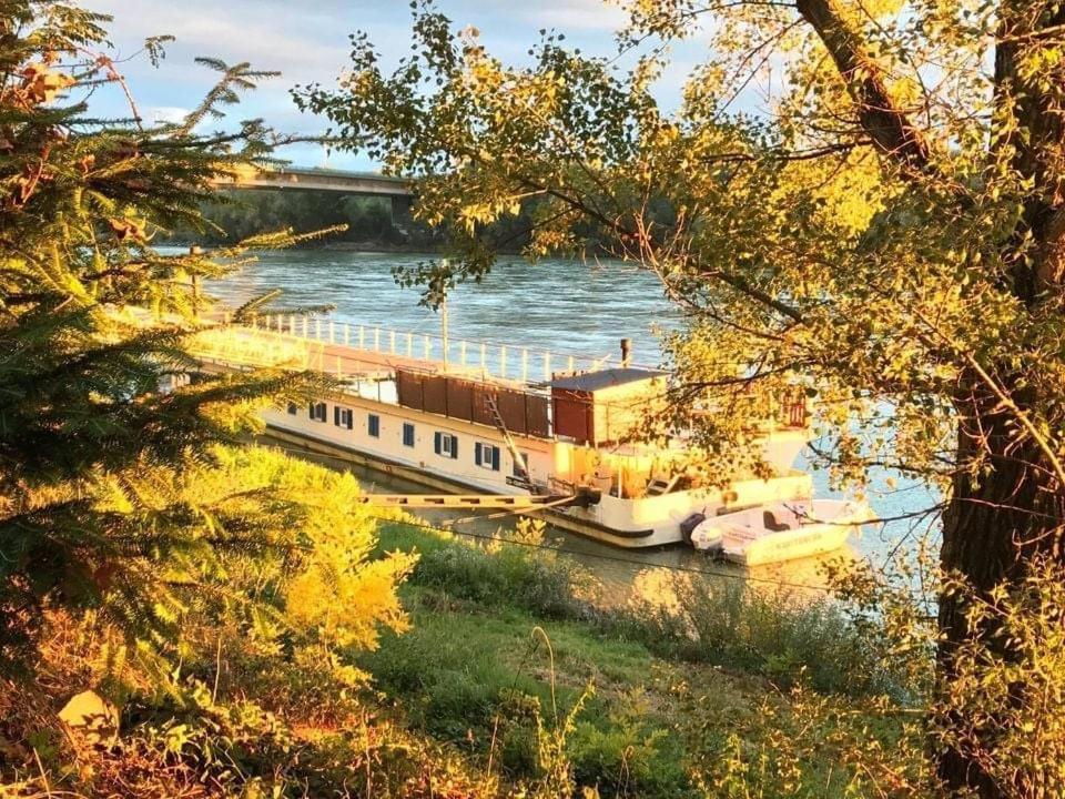 Готель Certo Nautica Братислава Екстер'єр фото